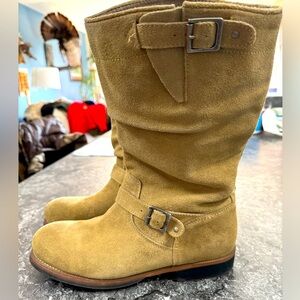 American Eagle suede boots Sz 10M‎